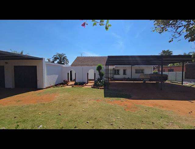 4 BEDROOM HOUSE FOR SALE IN SINOVILLE